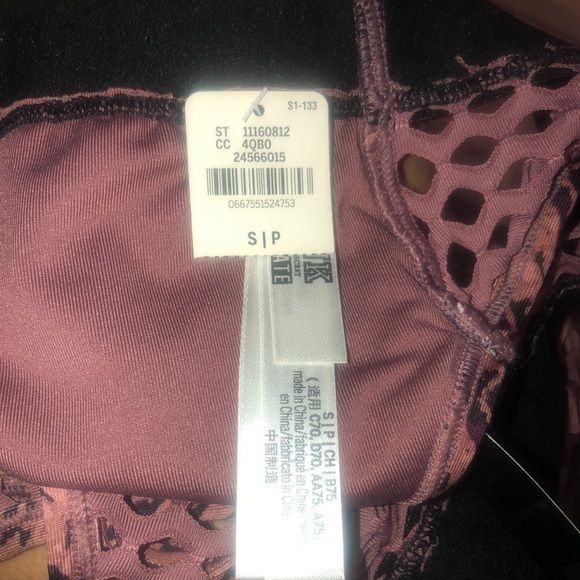 Pink VS Ultimate sports bra light support size small NWT - Picture 5 of 6